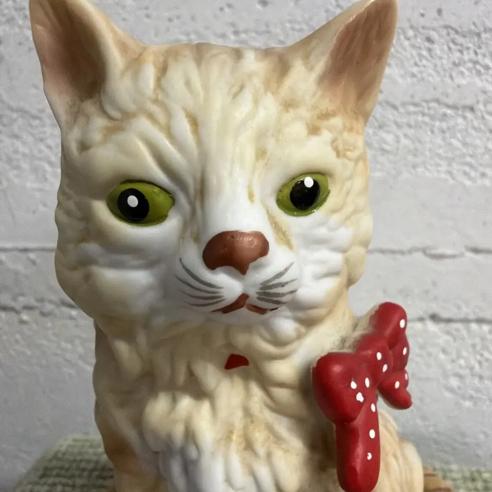 Vintage Music Box Orange Cat in Basket Plays 